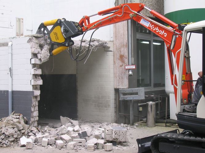 Machine mounted crushers - Artizan Diamond